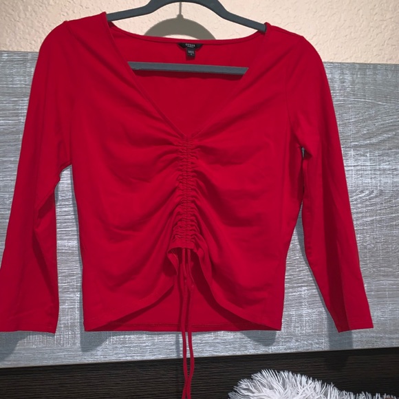 Guess Tops - GUESS: scrunch up top ❤️